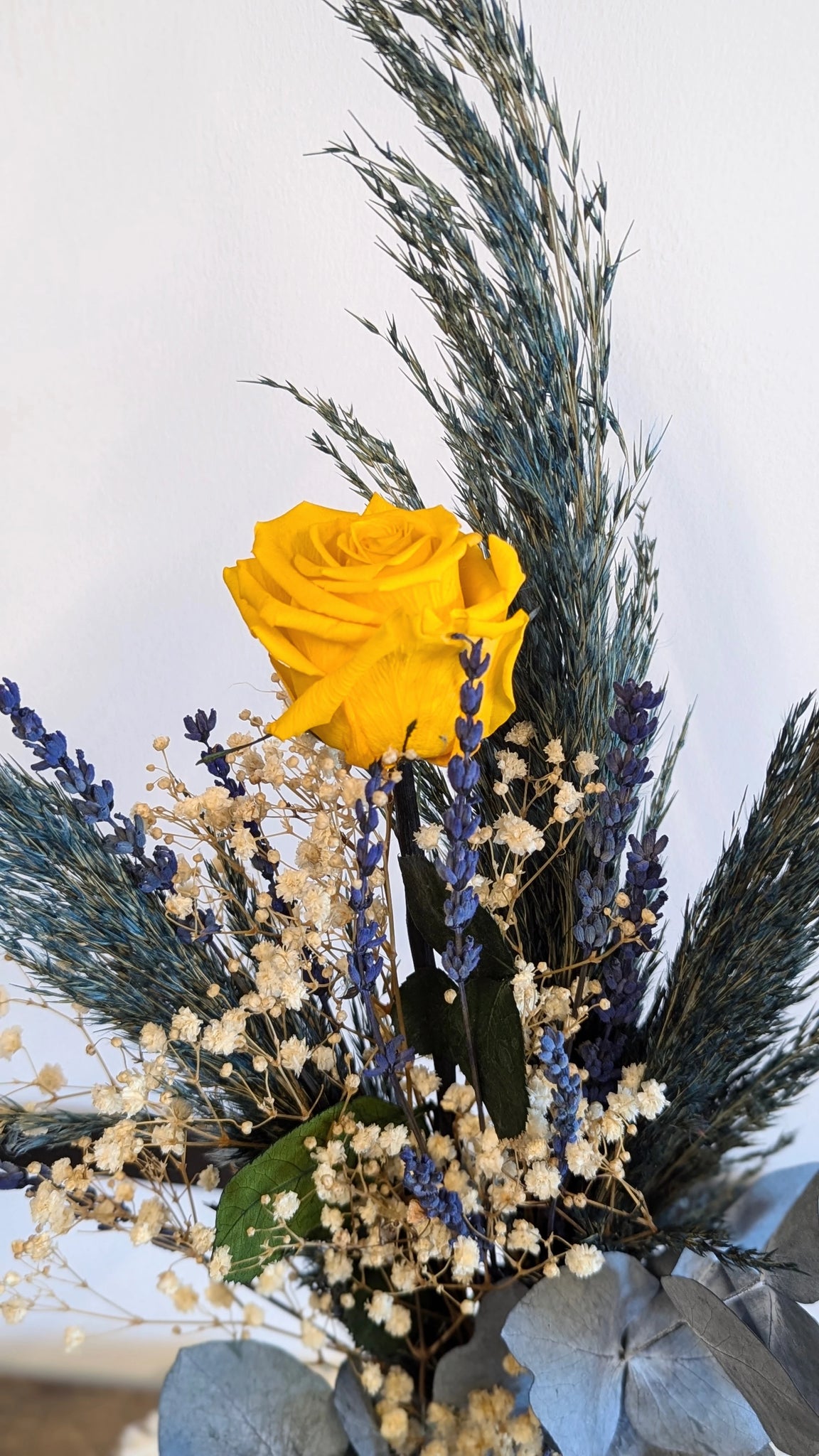 Bouquet rose jaune, gypsophile et lavande