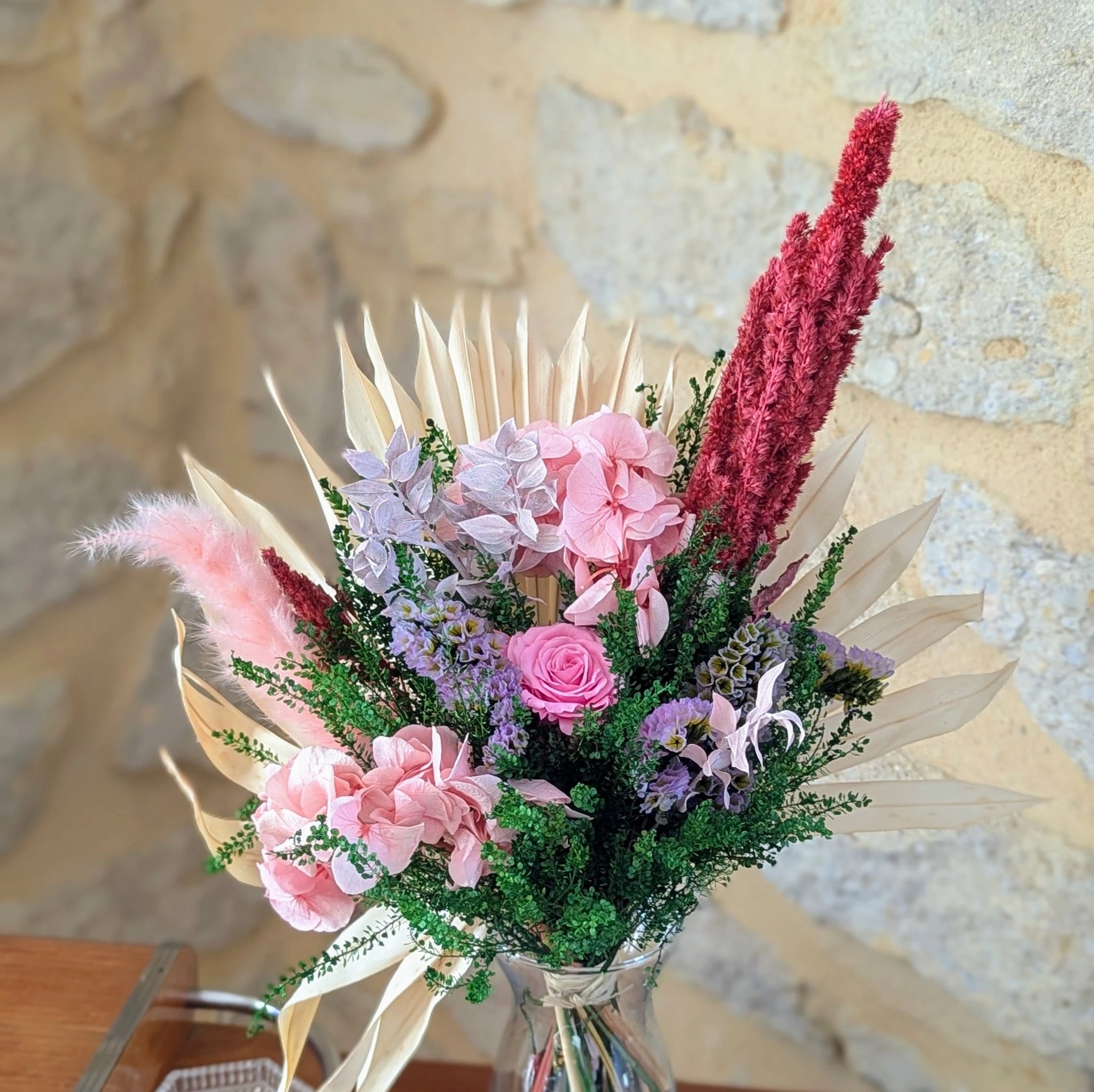 bouquet en fleurs stabilisées roses