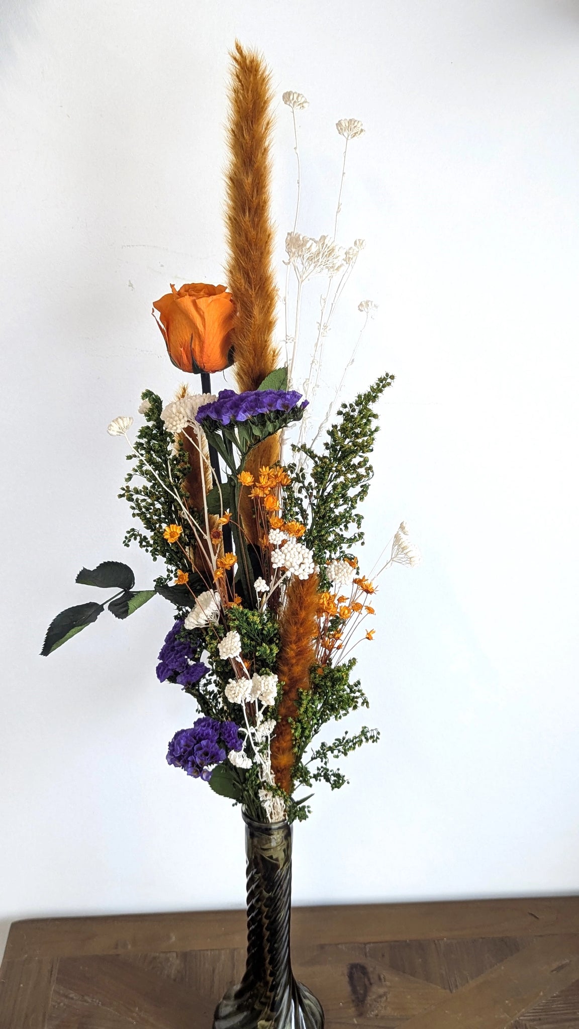Arrangement élancé et élégant pour décoration intérieure durable
