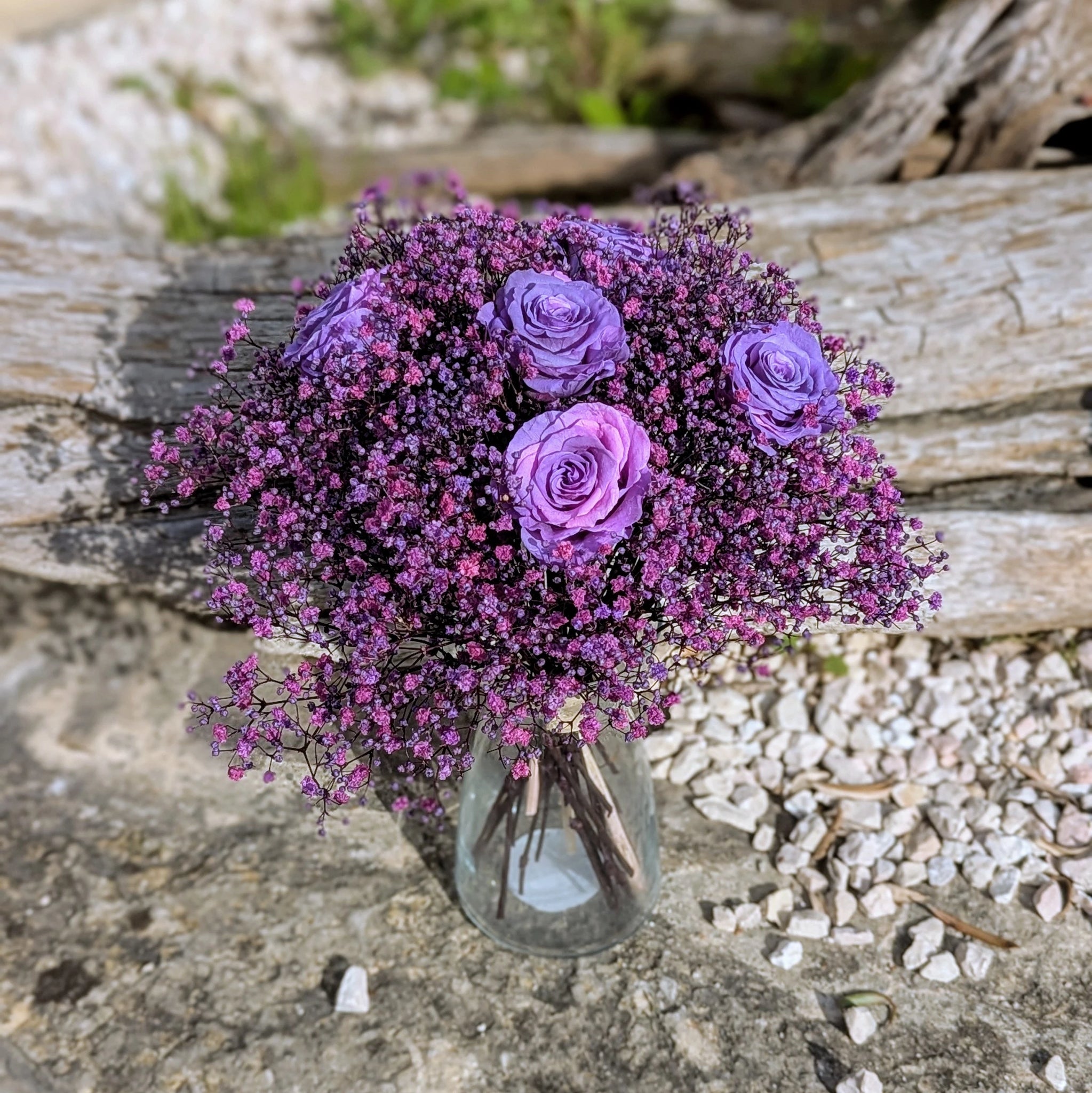 bouquet avec 5 roses lilas et gypsophile