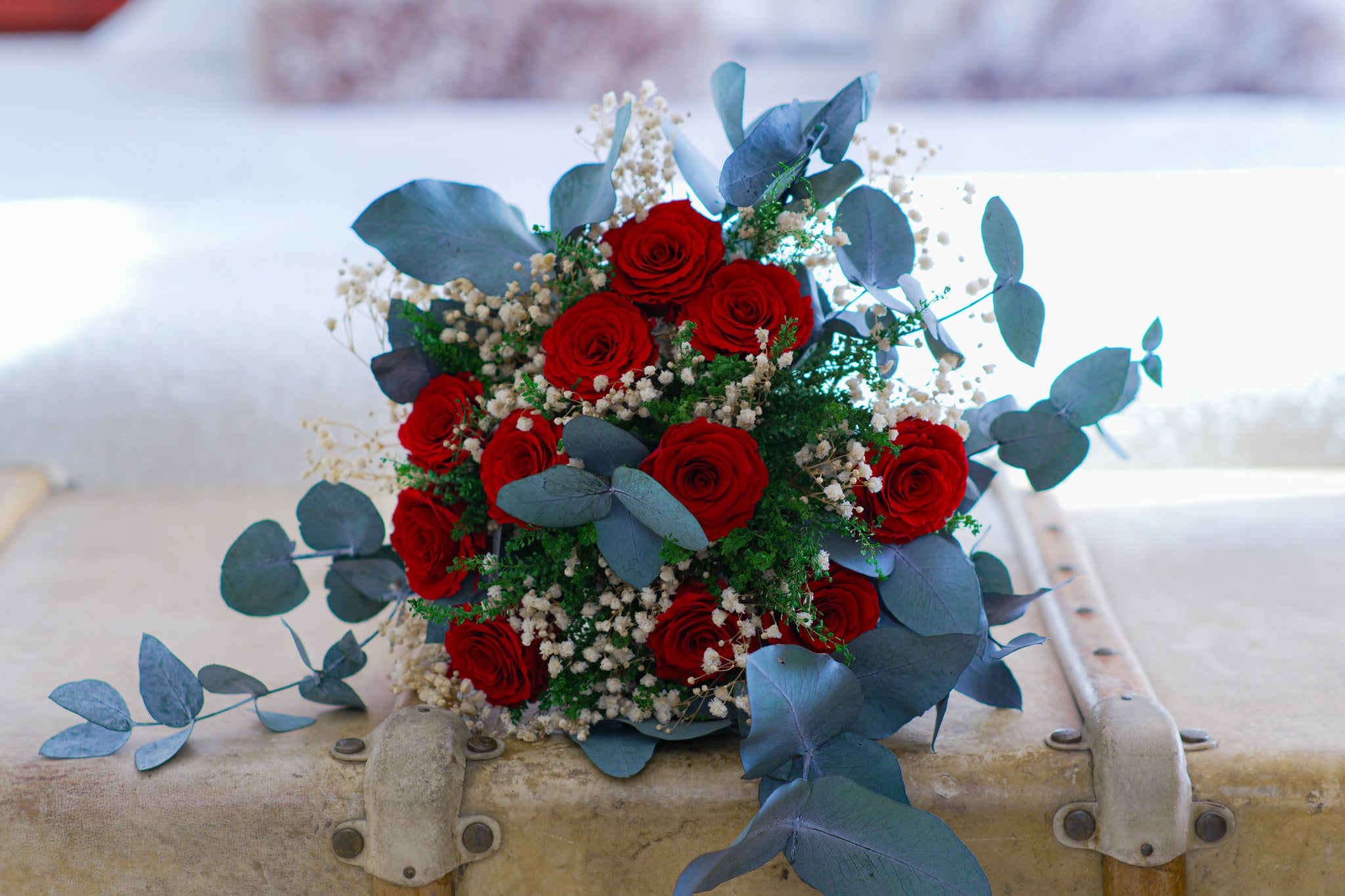 Cadeau parfait : bouquet en fleurs stabilisées qui ne se fane jamais.